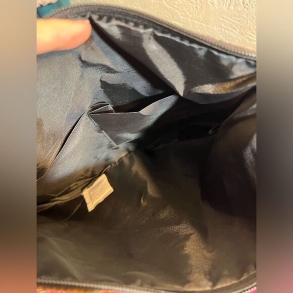 Crossbody flannel plaid bag w removable straps- carry as a wristlet or crossbody - Picture 5 of 8